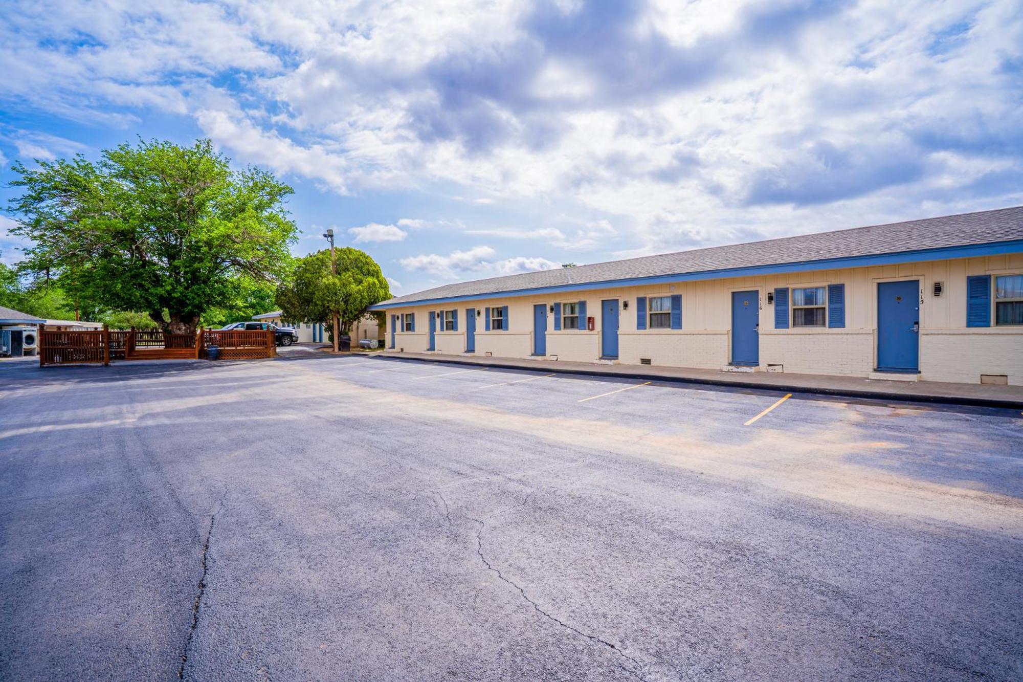 Motel Purple Sage By Oyo Snyder Tx Esterno foto